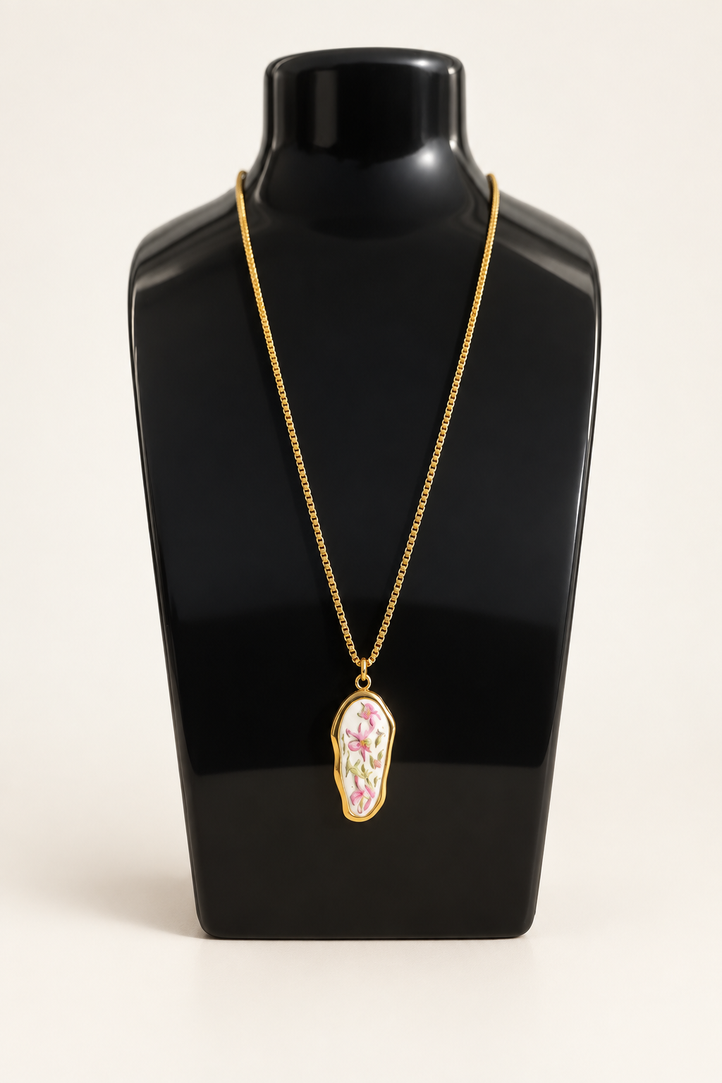 Floral Pendant Necklace