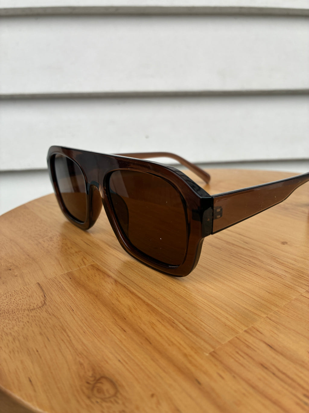 Brown Aviator style sunnies