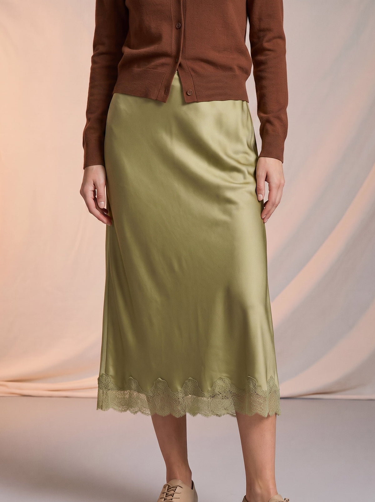 Lace detail satin drape skirt