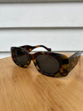 Tortoise shell design sunnies