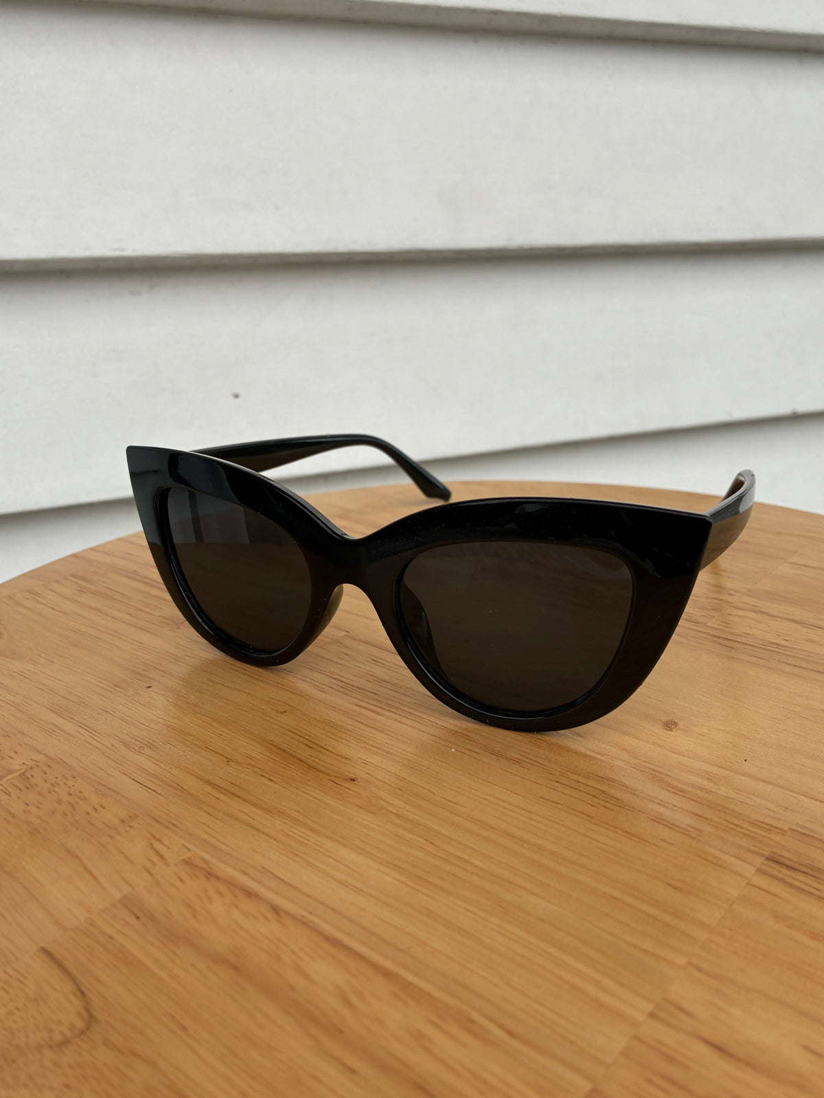 Cat eye sunnies