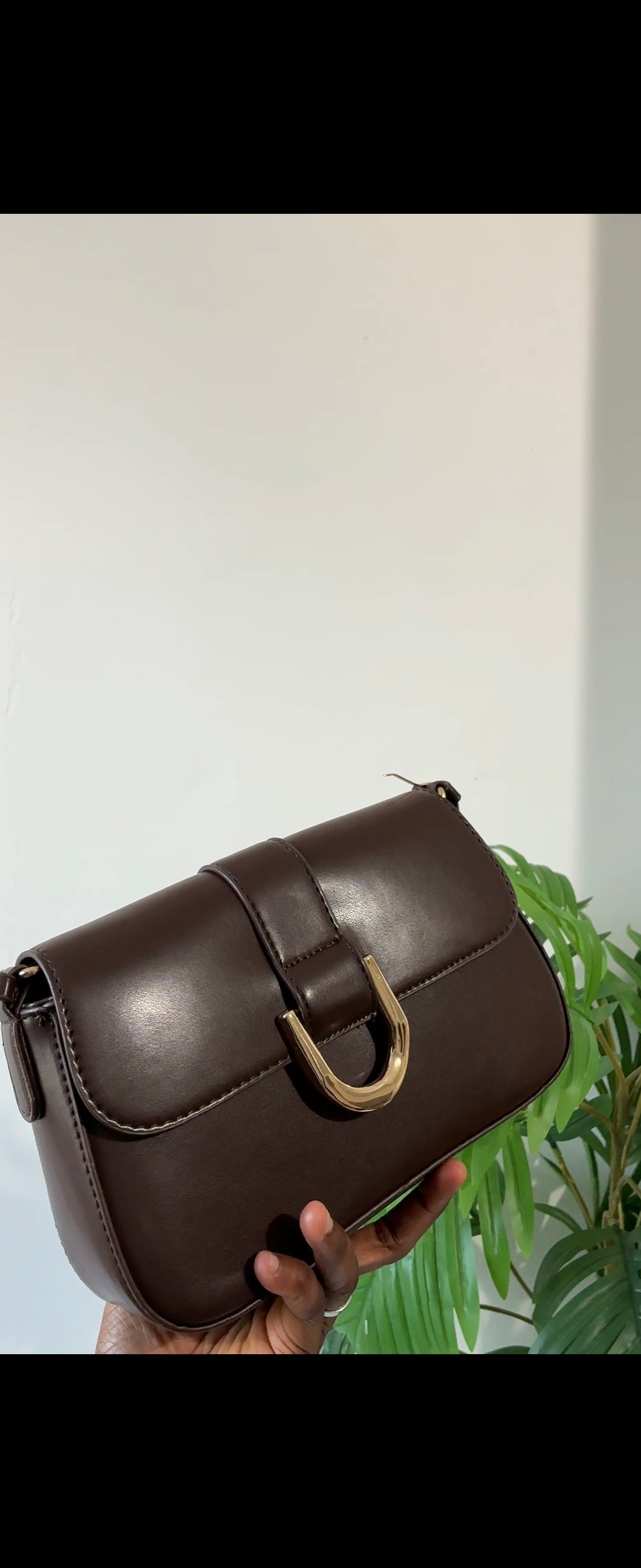 Brown buckle detail strap shoulder bag