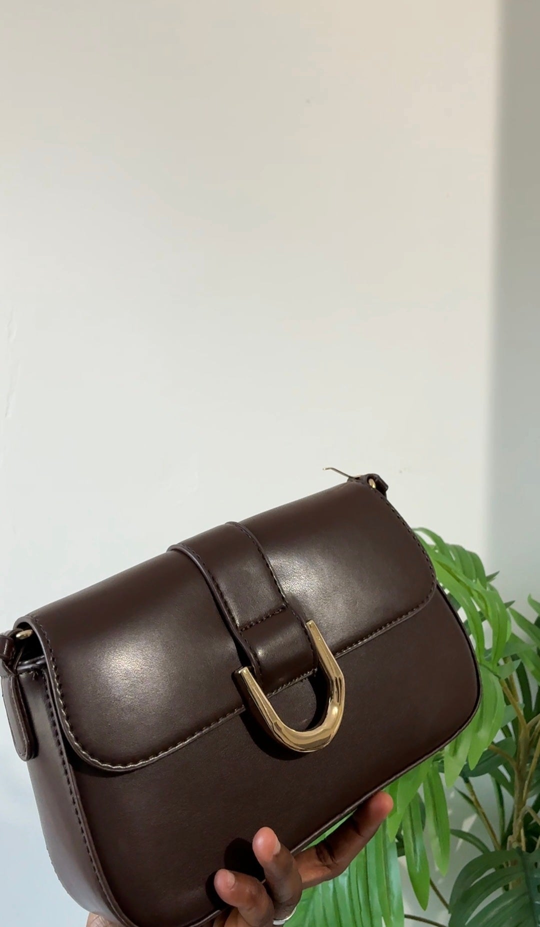 Brown buckle detail strap shoulder bag