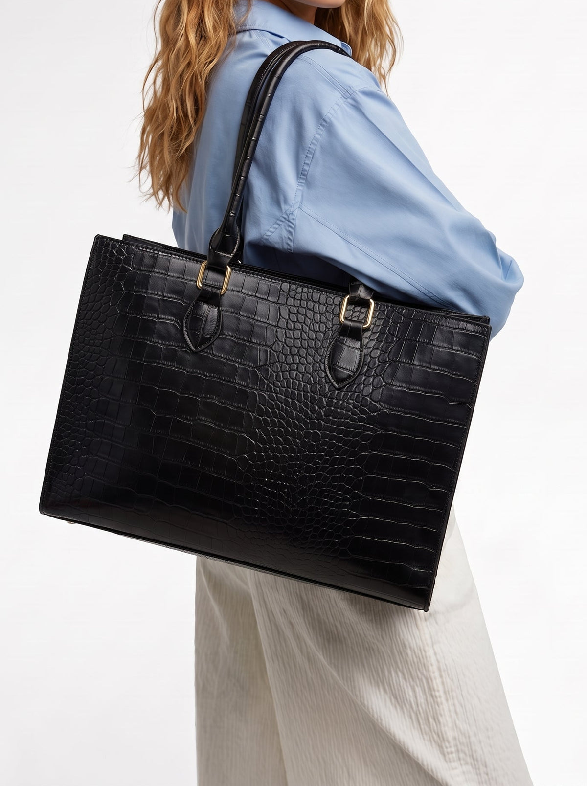 Spacious work tote