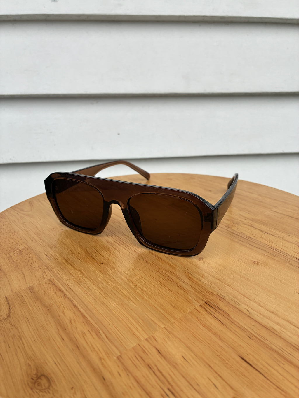 Brown Aviator style sunnies