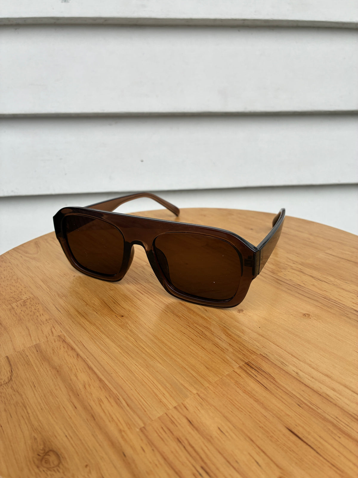 Brown Aviator style sunnies