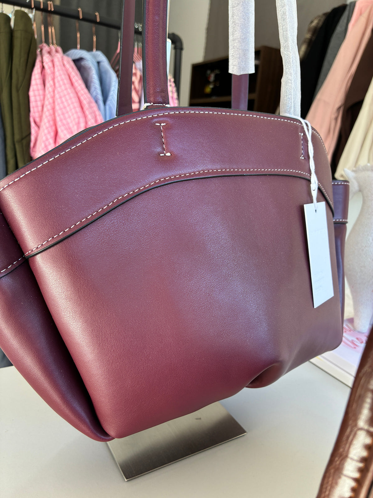 Solid tote bag
