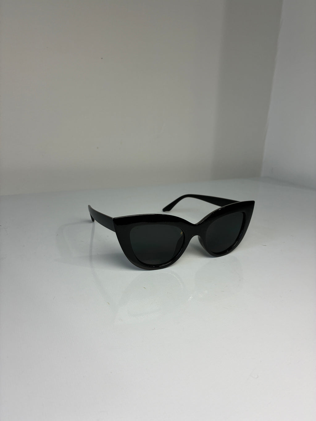 Cat eye sunnies