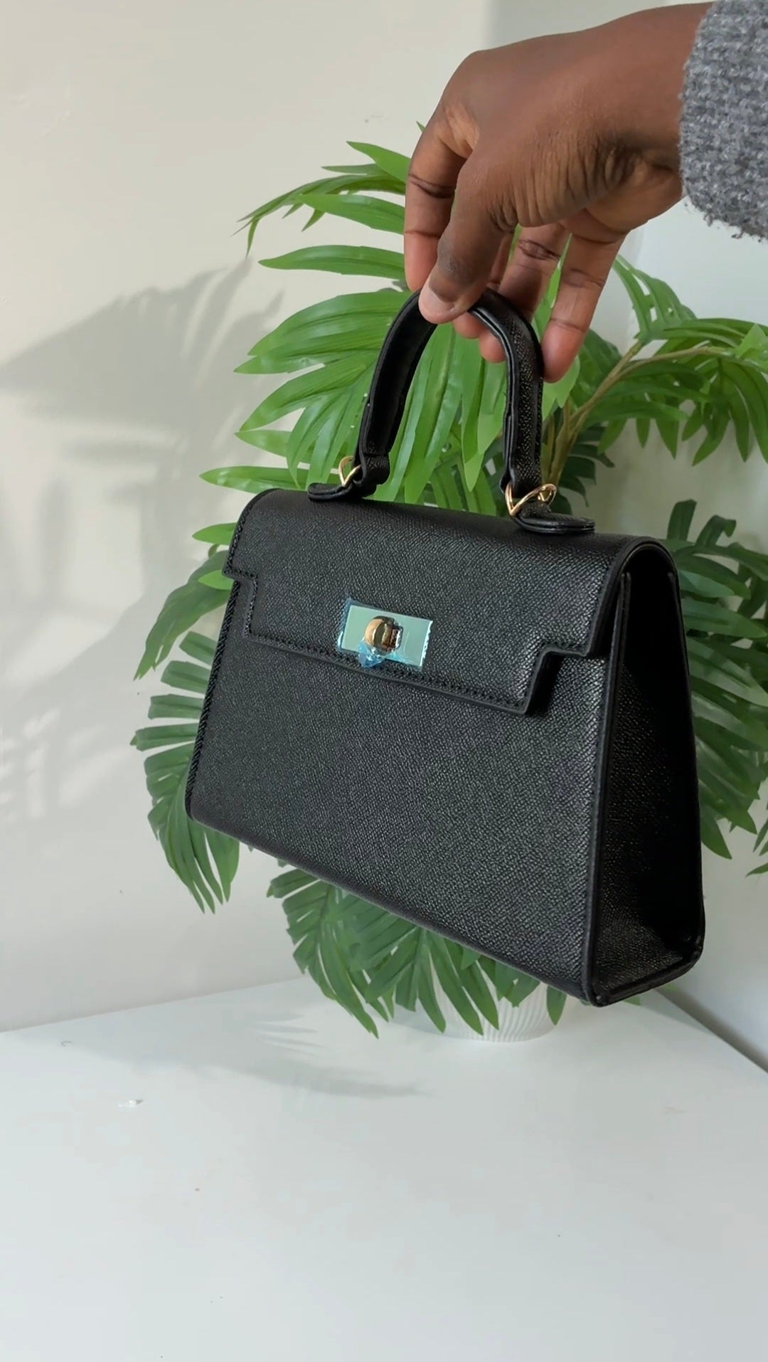 Solid boss lady bag