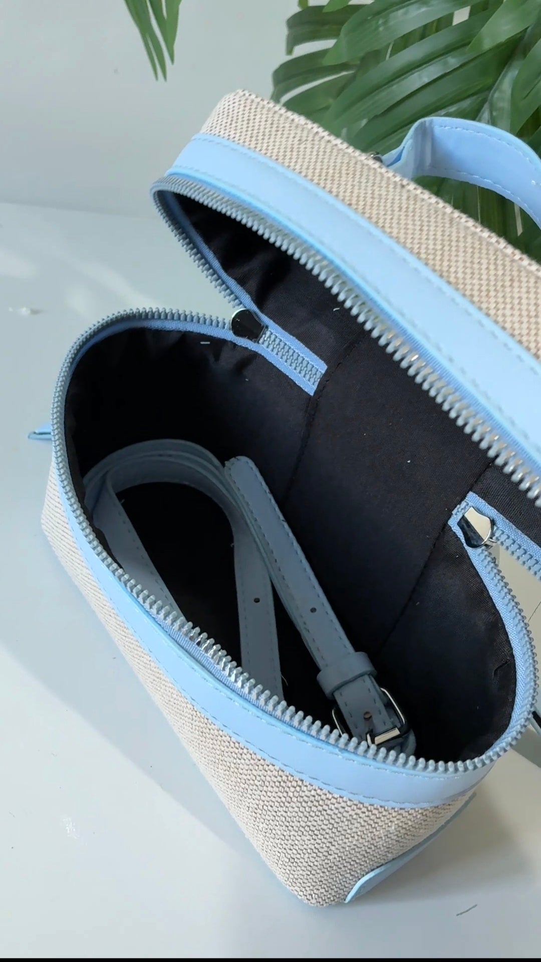 Classy buckle strap detail bag