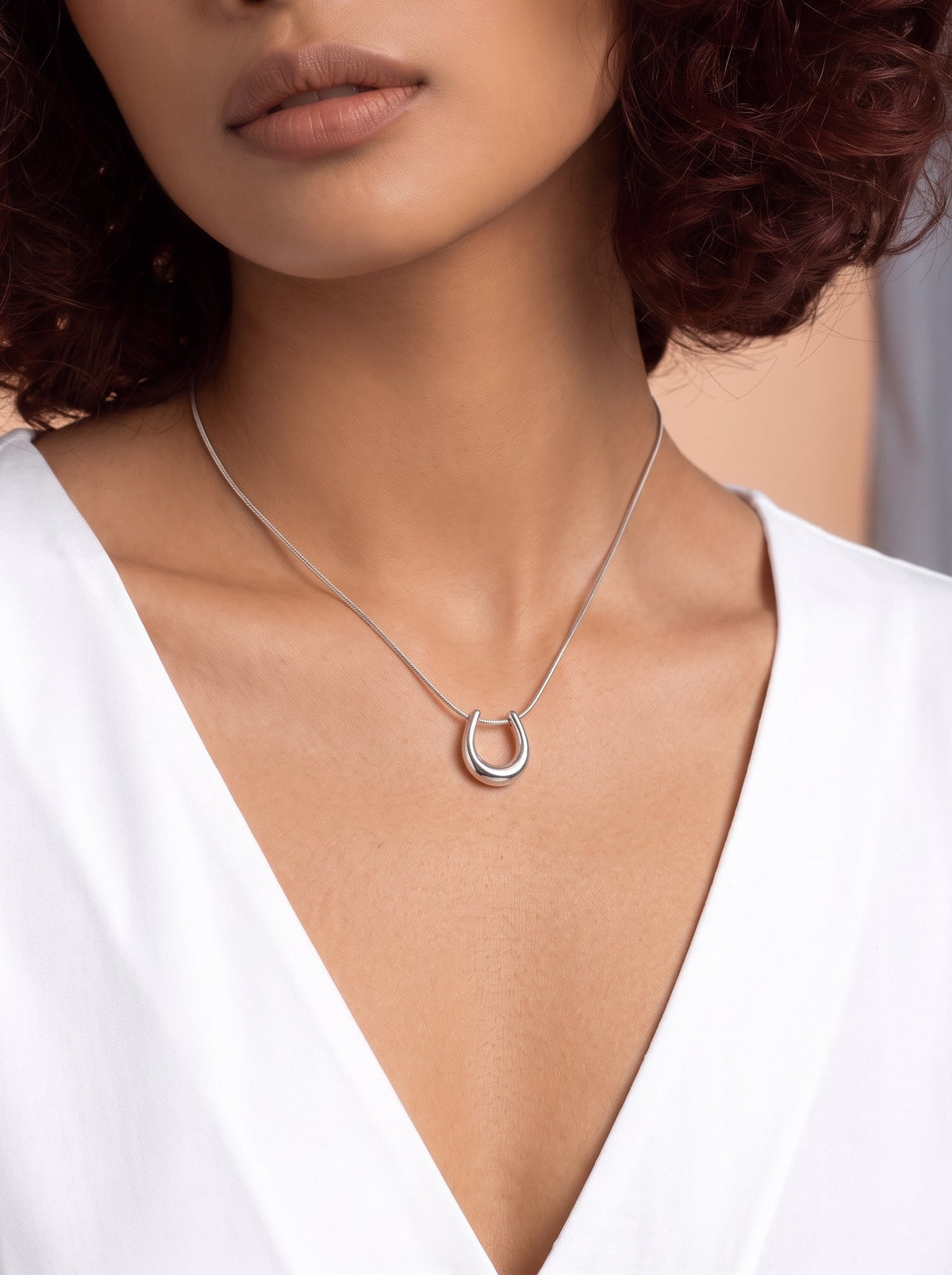 Half moon detail necklace