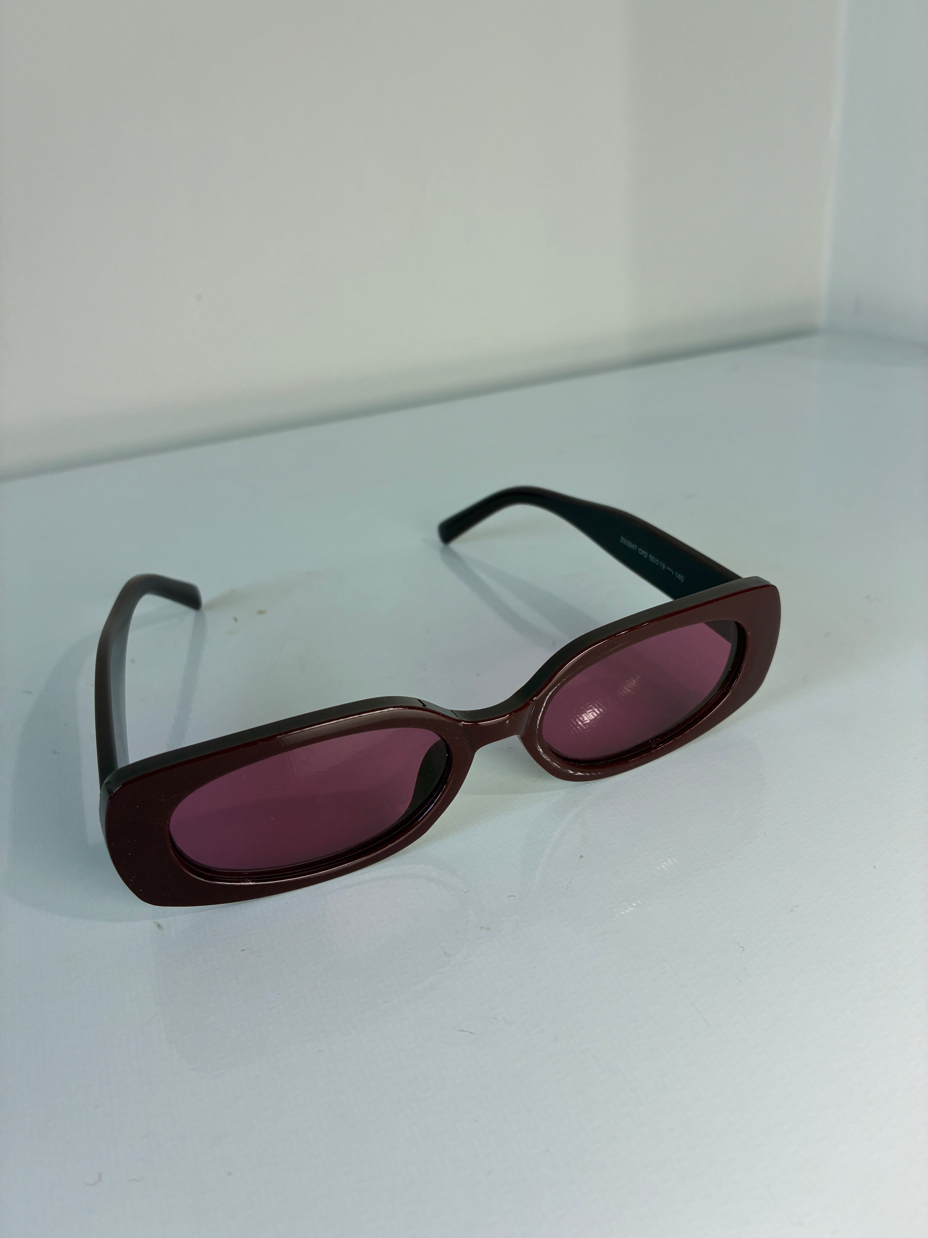 Burgundy sensation sunnies