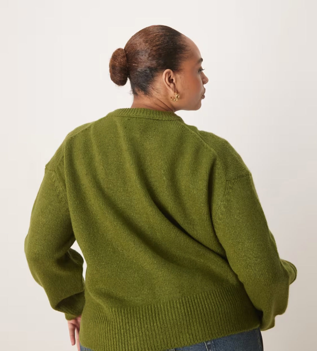 Roundneck knit cardigan