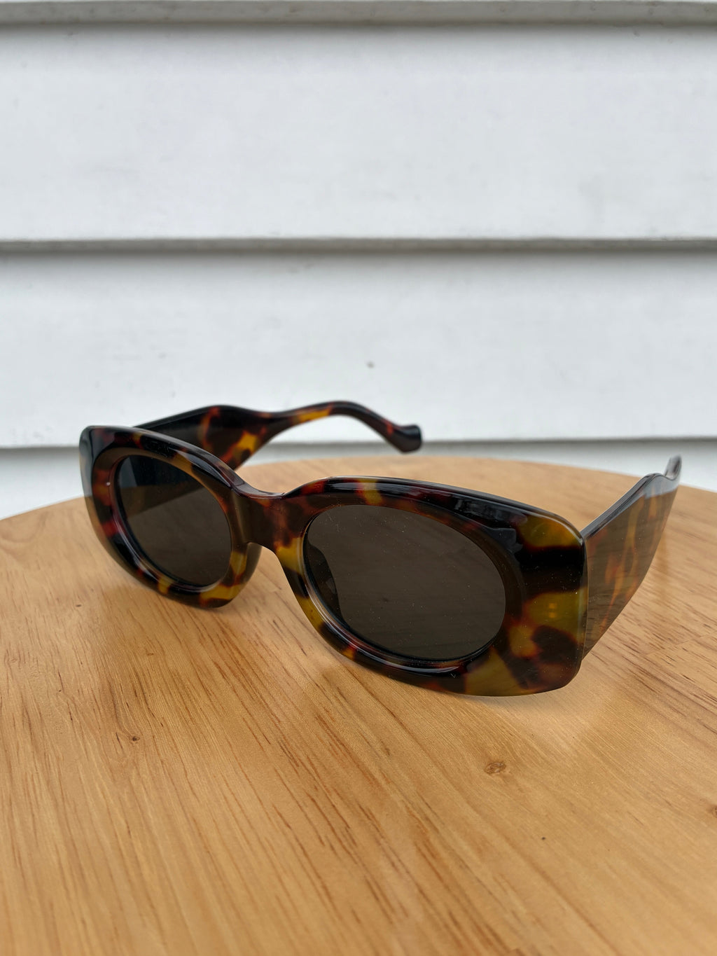 Tortoise shell design sunnies