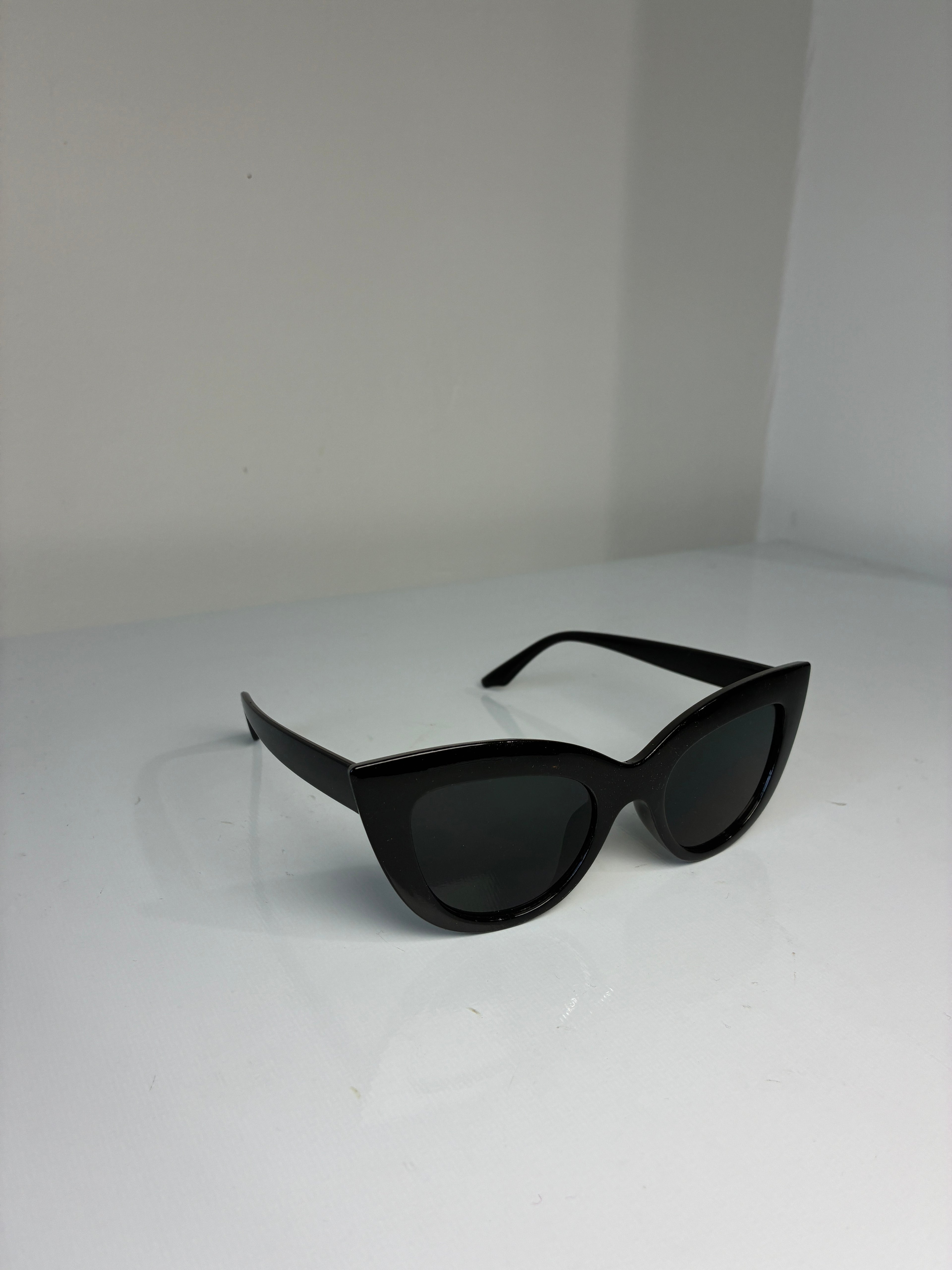Cat eye sunnies