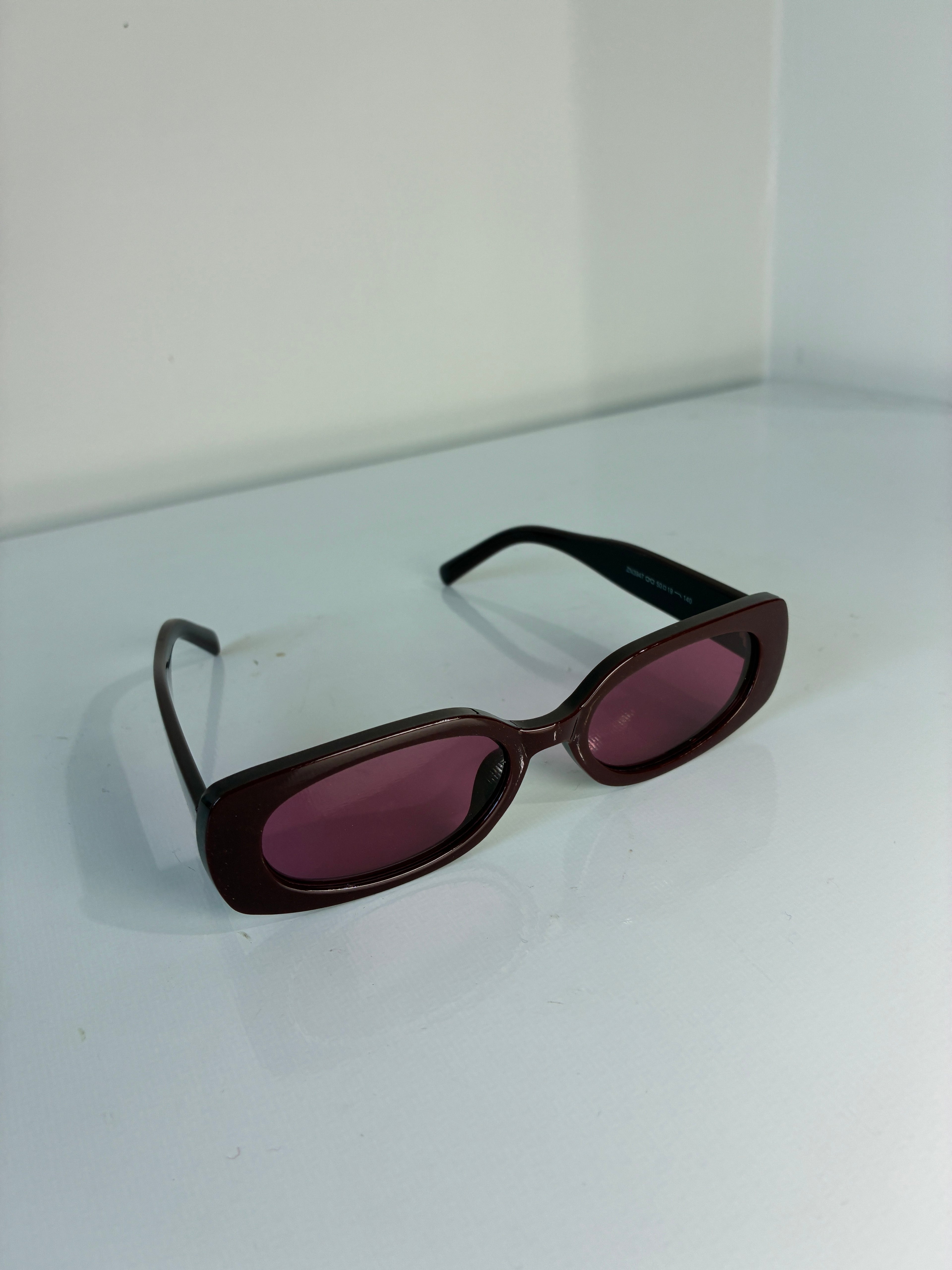 Burgundy sensation sunnies